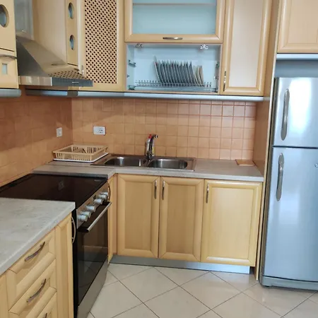 Dimitri Apartment *